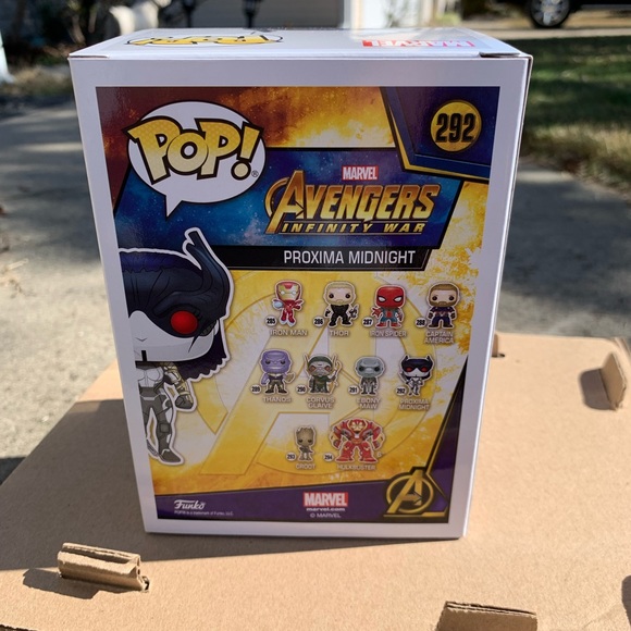 Vaulted New in Box 2017 Avengers Infinity War Marvel Proxima Midnight Funko Pop - Picture 5 of 7